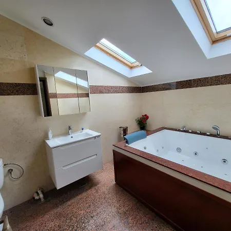 Mega Mall Monza Super Apartment Bucharest