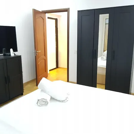 Mega Mall Monza Super * Bukareszt