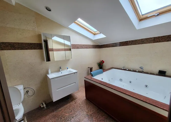 Mega Mall Monza Super Appartement Boekarest